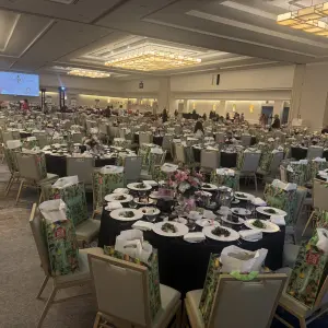 Large Ballroom, enough for 900 lunches