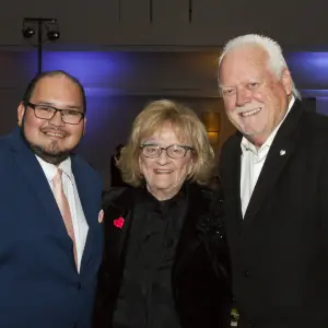 Damian Valdez, Lois Verleur, Bob Reeves