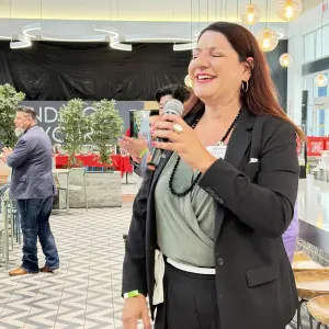 Yvonne Gerdwagon, Twang