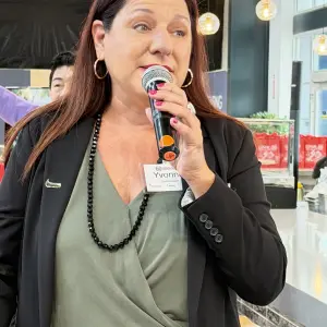 Yvonne Gerdwagon, TWANG