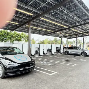 Charging staitions open 24 hours