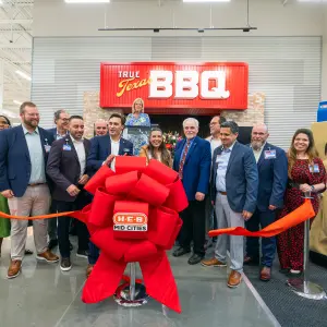 HEBNR_MIDCITIES_RIBBONCUTTING_1559.jpg