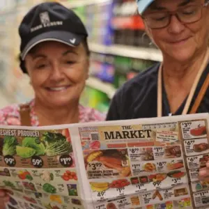 MarketatPPB-shoppers.jpg